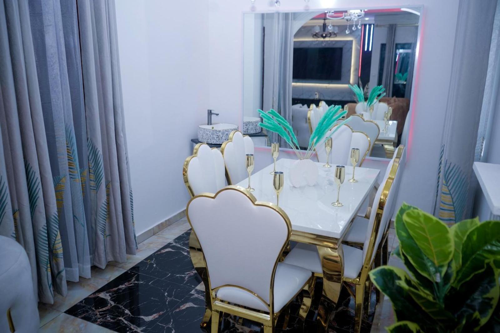 Prince Home Douala Eksteriør billede
